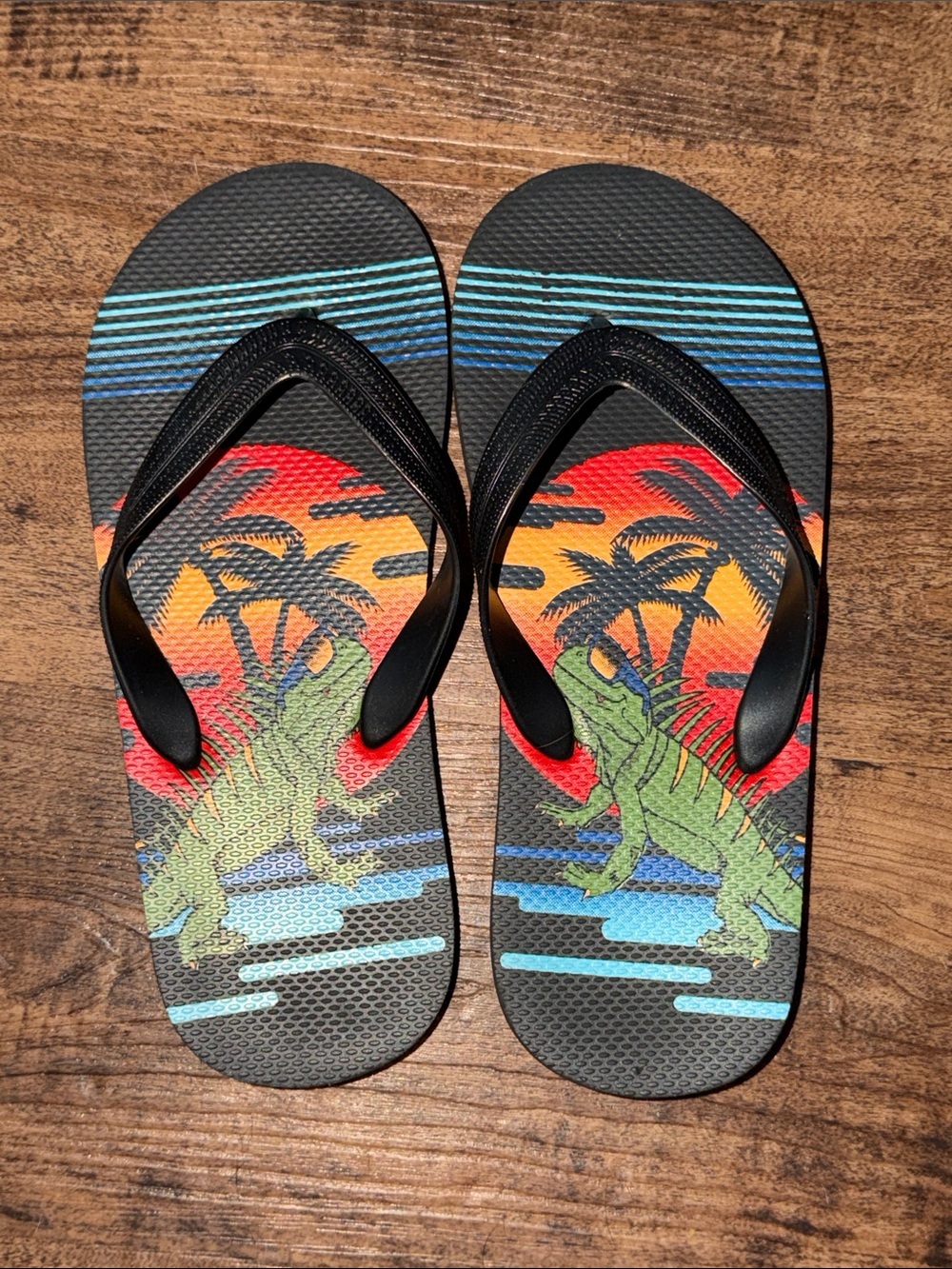 Tropical Iguana Sunset Flip Flops - Black Straps size 5/6 kids